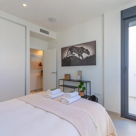 Apartment Comfort, Space, Terraces & Great Views