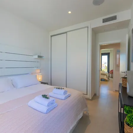 Comfort, Space, Terraces & Great Views Apartment Tarifa