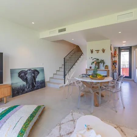 Apartment Comfort, Space, Terraces & Great Views