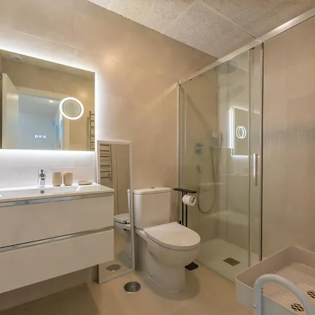 Comfort, Space, Terraces & Great Views Apartment *