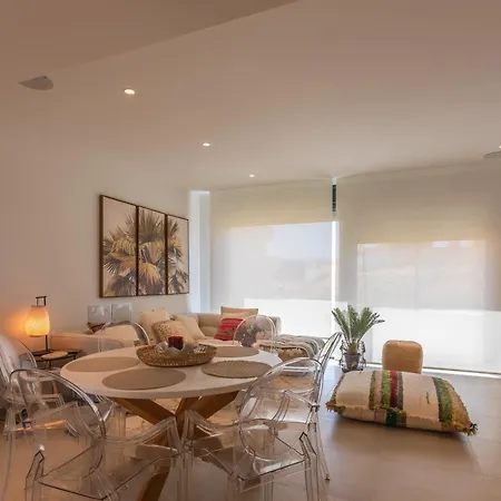 Comfort, Space, Terraces & Great Views Apartment *