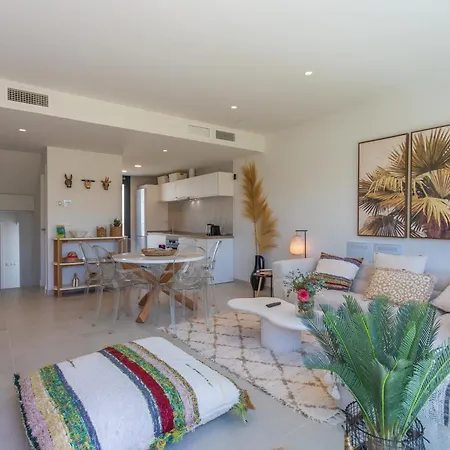 Comfort, Space, Terraces & Great Views *